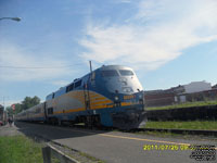 Via Rail 919 (P42DC / Genesis)
