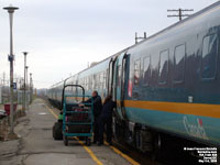 Via Rail train 634