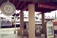 Metrolink F59PH 86? and coach 602 stop in Glendale,CA