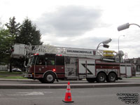 701 - Drummondville, Quebec - chelle 2007 E-One (95 ft) Ladder