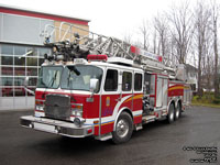 Autopompe-Echelle 100' Ladder - Quint 403 - 10-364 - 2010 E-One Cyclone II HP100 - Caserne 3 (St-Nicolas), Levis, Quebec