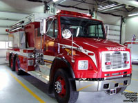 Citerne - Tanker 605 (ex-603) - 04-384 - 2004 Freightliner FL80 - Caserne 5 (Pintendre), Levis, Quebec