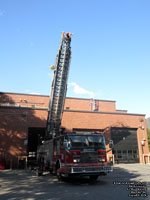 419 - (337-07474) - 2007 E-One Cyclone II HP100 ladder - Station/Caserne 19 (Rue De Lorimier)