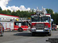 440 - (337-07475) - 2007 E-One Cyclone II HP100 ladder - Station/Caserne 40 (Rue Pierre-de-Courbetin) & Lvis 402