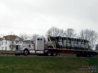 Unidentified International truck