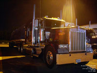 Unid. Kenworth truck