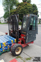 Labatt delivers to a store on Berri Street in Hull