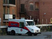 Canada Post truck in Ottawa