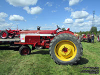 International Harvester 560