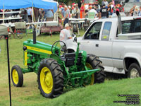 John Deere 320