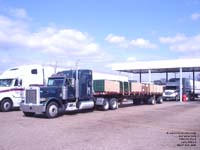 Peterbilt truck stops over a rest area in Lafayette,LA